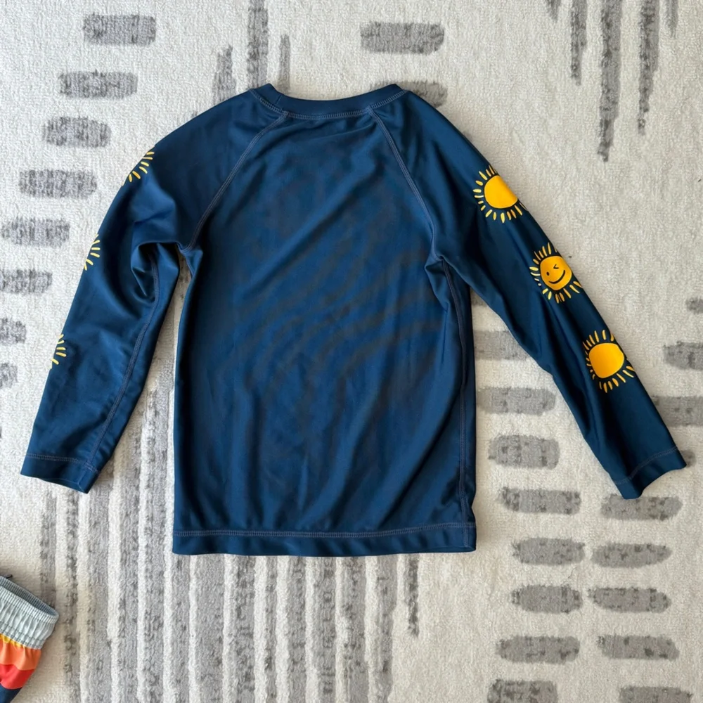 Tea Collection Rash Guard & Trunks - Picture 4 of 10